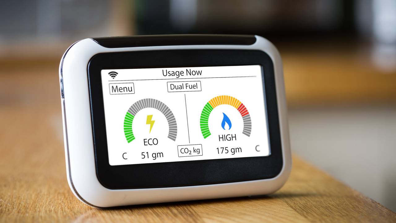 smart metre showing usage on kitchen worktop